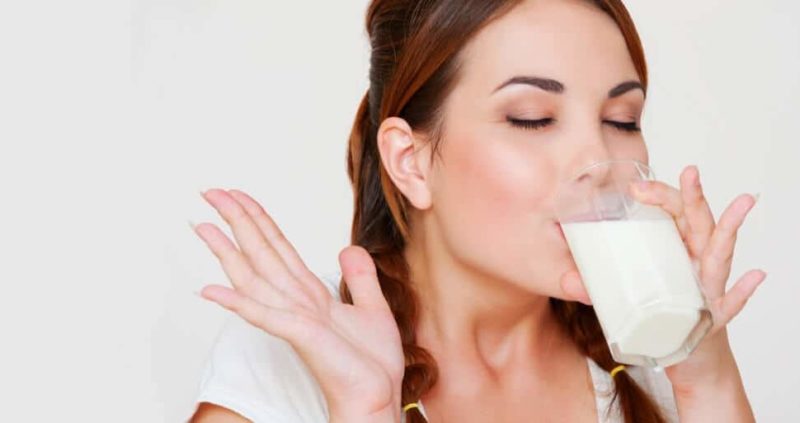 Health Benefits of Drinking Warm Milk