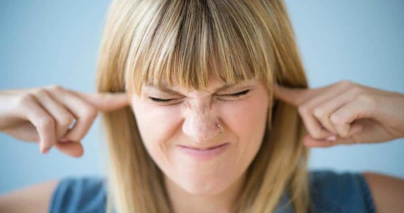 Fluttering In The Ear: Causes,Symptoms & Home Remedies