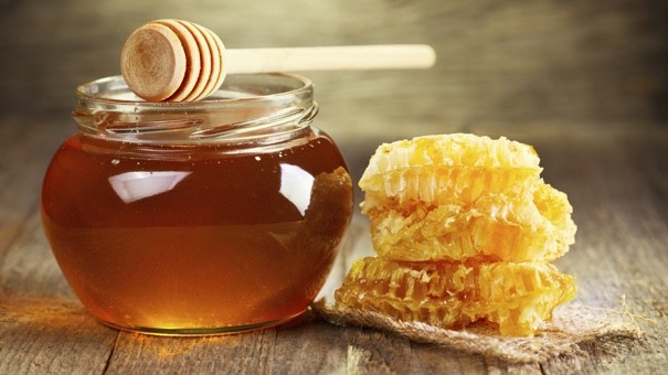 Honey To Reduce Swollen Lips