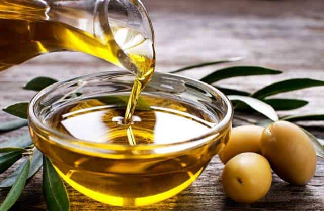 Olive Oil To Get Flawless Skin