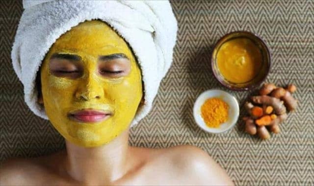 Turmeric and Gram Flour To Get Flawless Skin