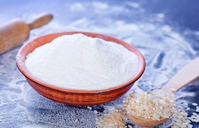 DIY face mask for acne using rice flour