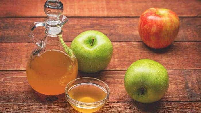 Apple cider vinegar to treat hair dye allergy